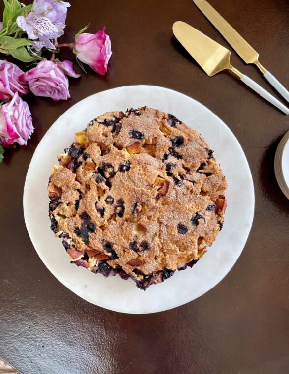 peach blueberry buckle